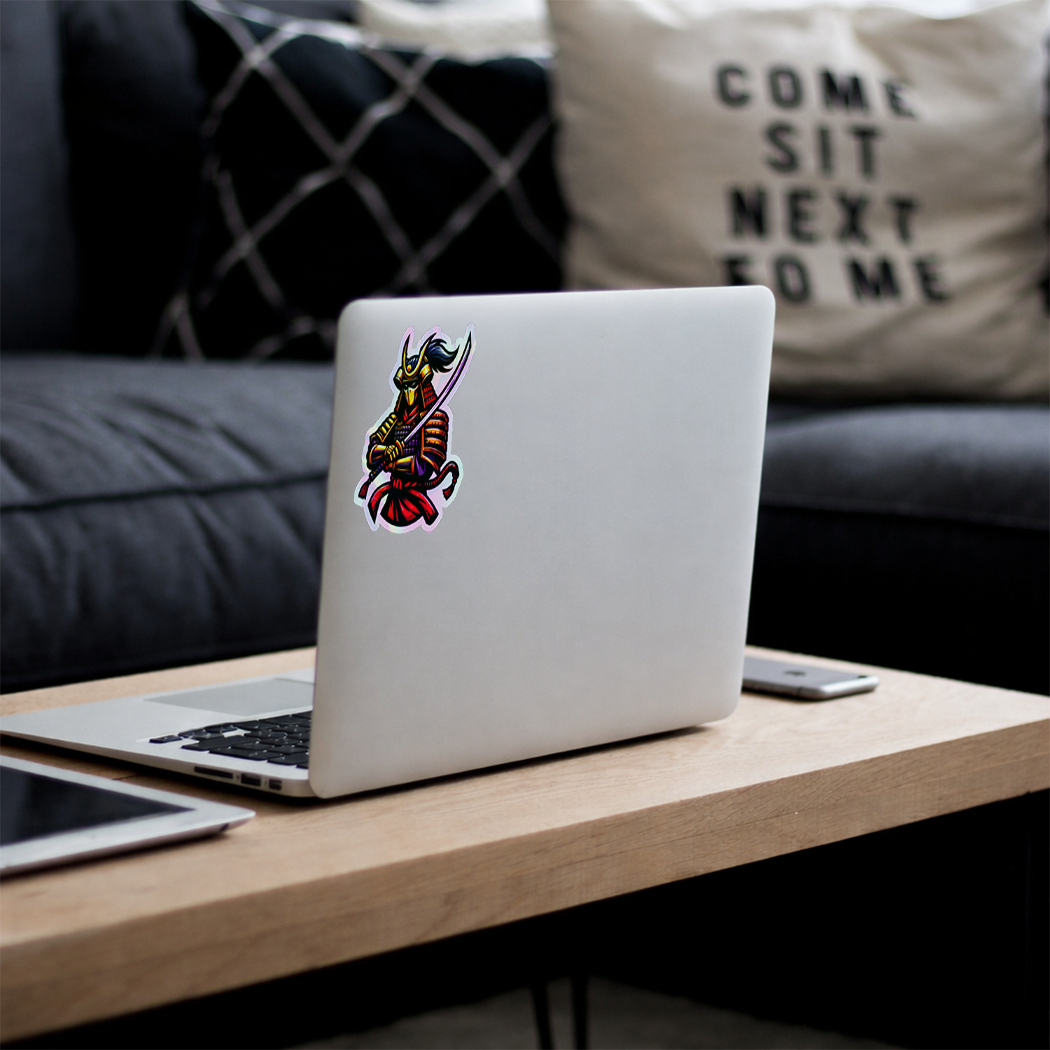 Stiker Hologram Japan | Gold and Red Samurai - Gambar 3
